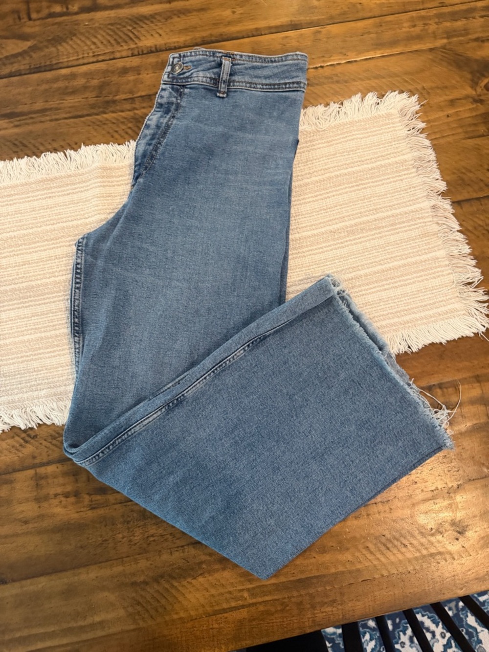 Light Wash ankle wide Leg Jeans